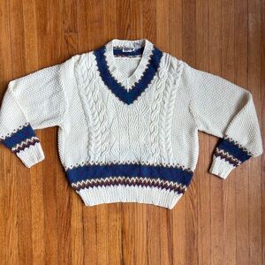 County Suburban V-Neck Hand Knit Sweater Size Medium